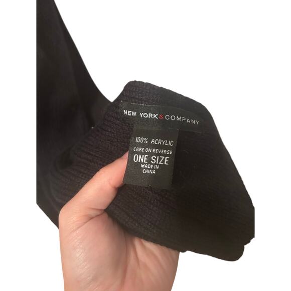 New York & Company 100% Acrylic Scarf - Picture 4 of 4